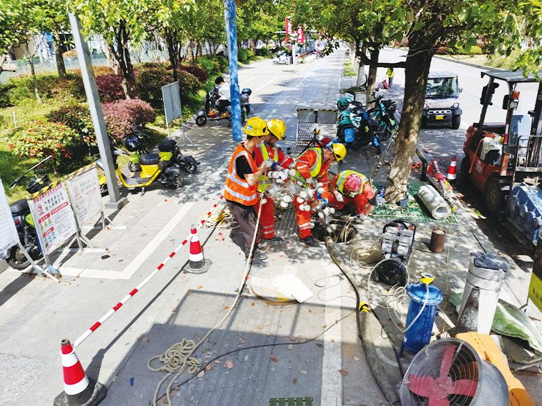  松山UV-CIPP紫外光固化修复